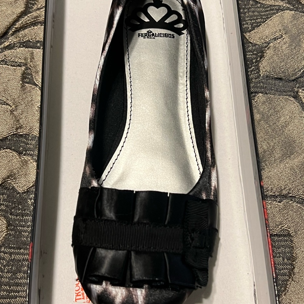 Fergalicious by Fergie Grey Leopard Flats